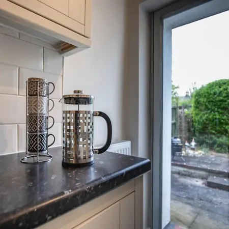Pass The Keys Two Bedroom Victoria Town House, Easy Walk Of Town Shrewsbury Exterior photo