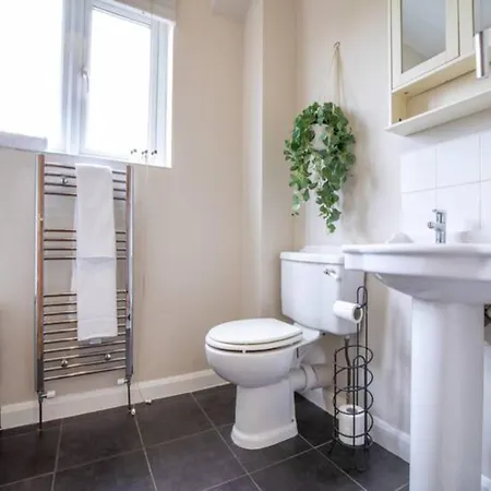 Pass The Keys Two Bedroom Victoria Town House, Easy Walk Of Town Shrewsbury Exterior photo