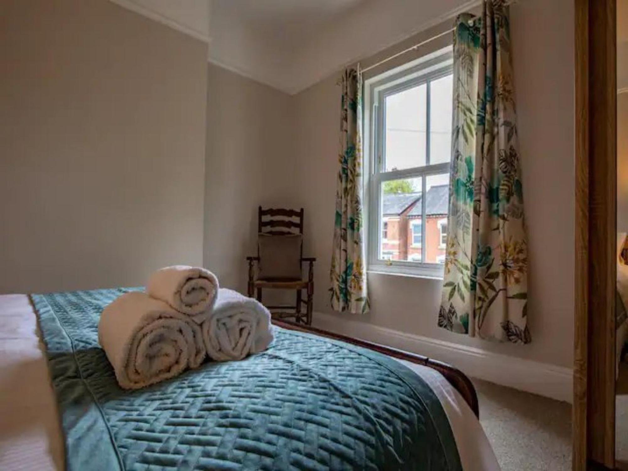 Pass The Keys Two Bedroom Victoria Town House, Easy Walk Of Town Holiday home Shrewsbury
