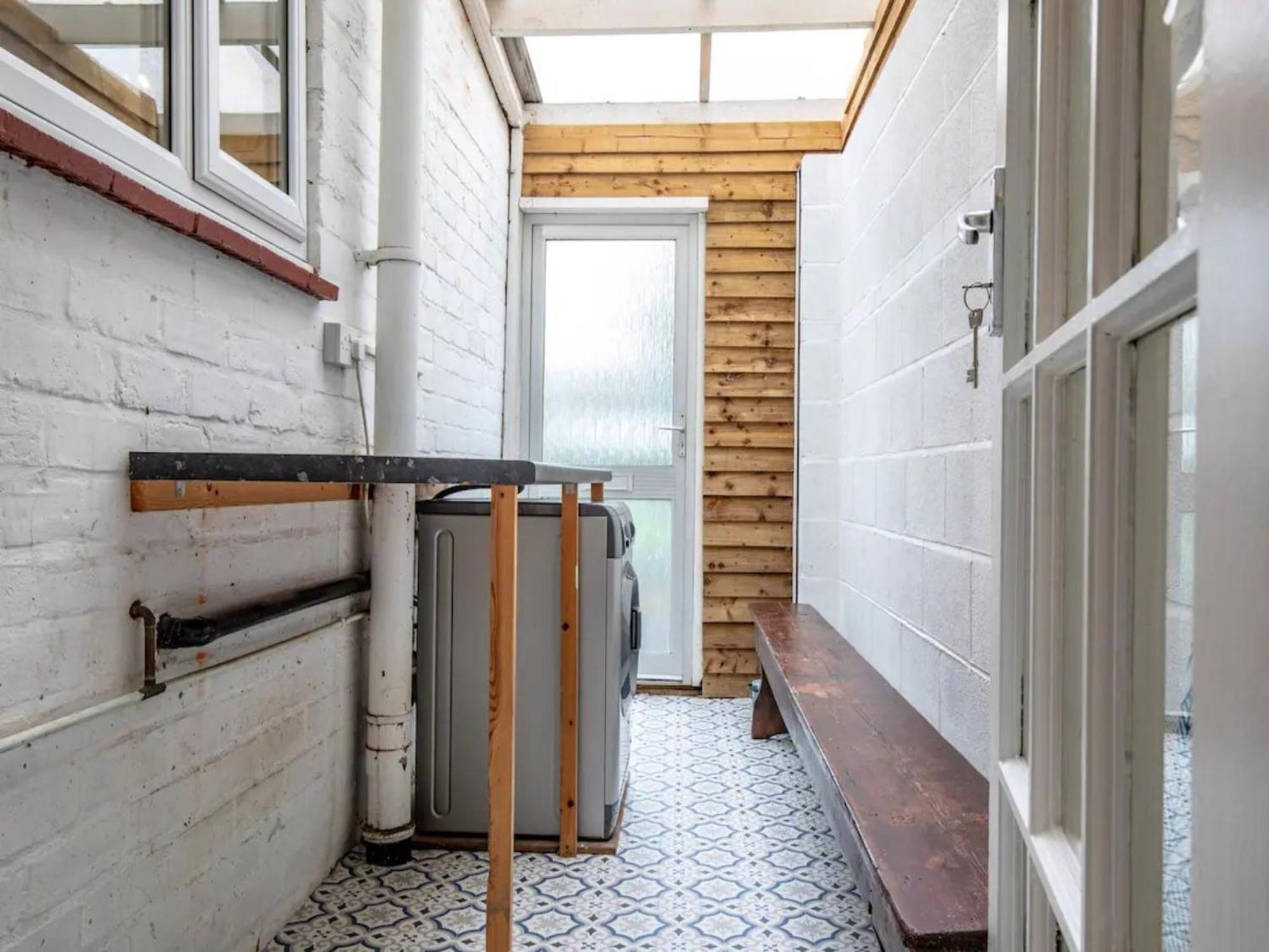 Pass The Keys Two Bedroom Victoria Town House, Easy Walk Of Town *